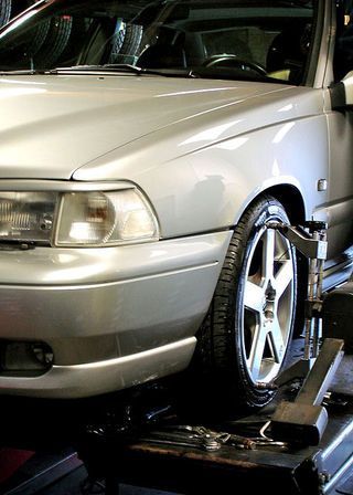 Illustration for article titled Ten Best Auto Upgrades For Under $100
